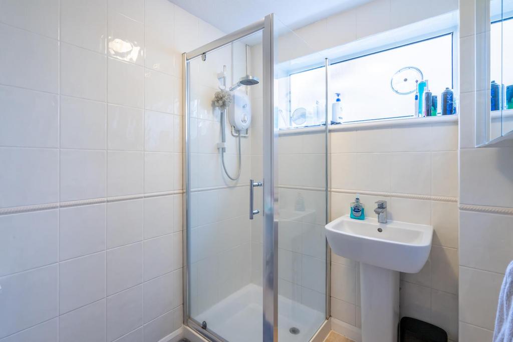 Shower Room.jpg