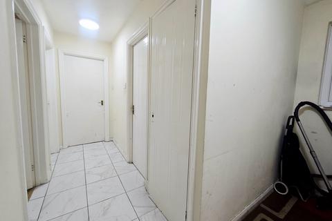 undefined, Stirling Grove,  Hounslow, TW3