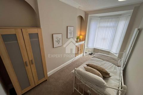 undefined, Room 1, Newcastle Avenue, Worksop