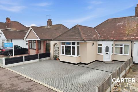 3 bedroom semi-detached bungalow for sale, Heathview Road, Grays, RM16