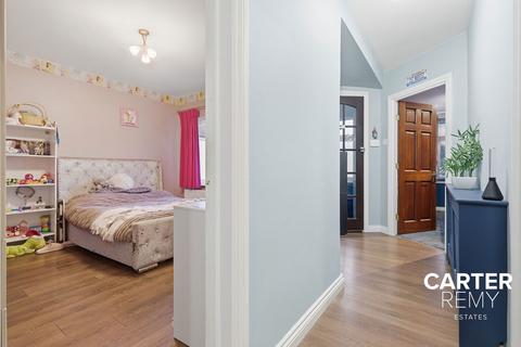 3 bedroom semi-detached bungalow for sale, Heathview Road, Grays, RM16