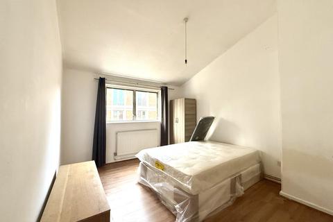 5 bedroom maisonette to rent, Holland Walk, London N19