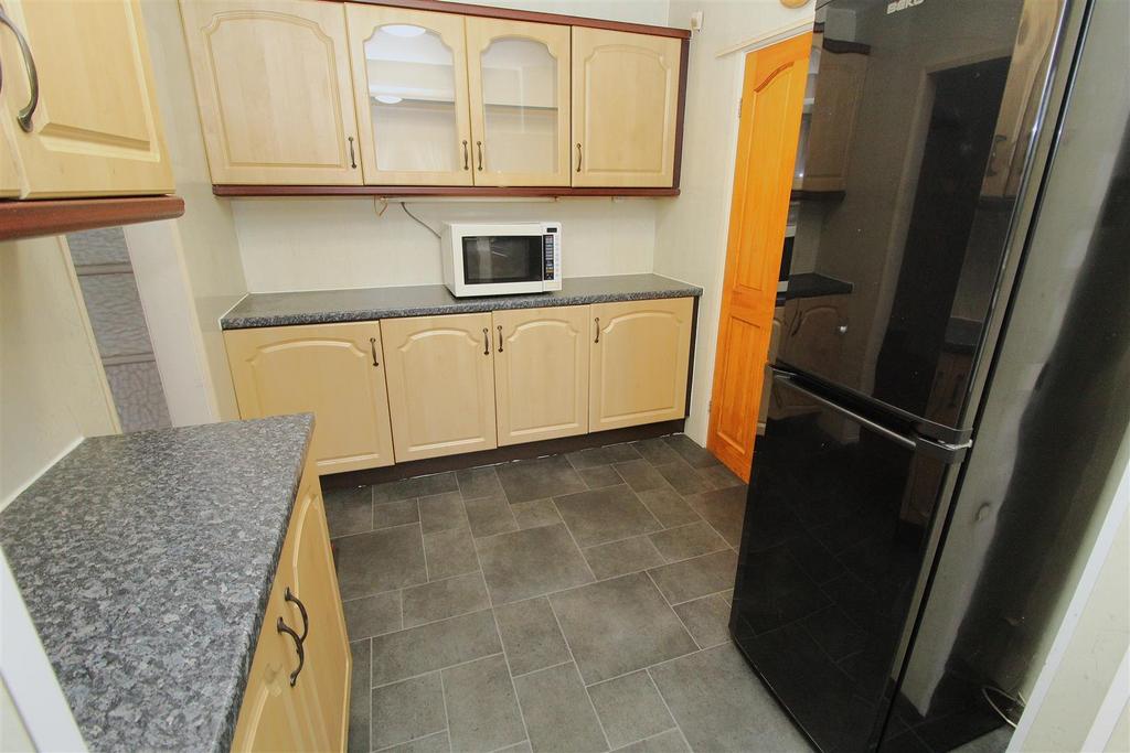 Kitchen3.JPG