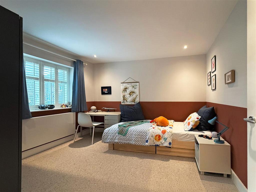 28. Bedroom-3-Image-3.jpg