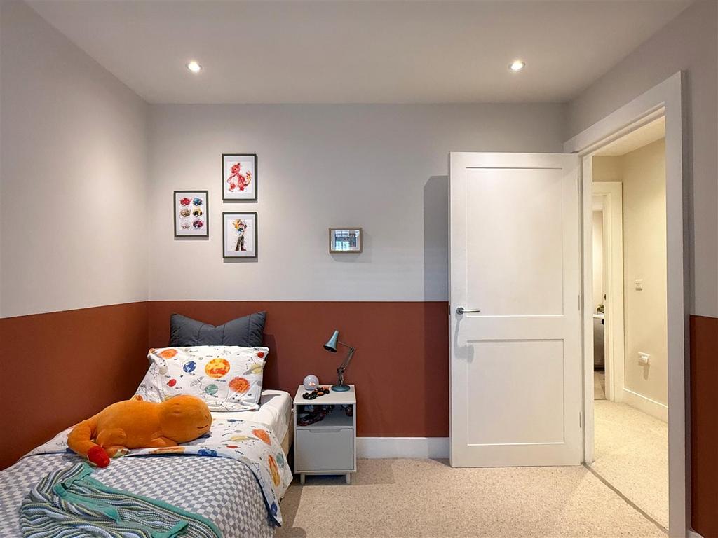 29. Bedroom-3.jpg