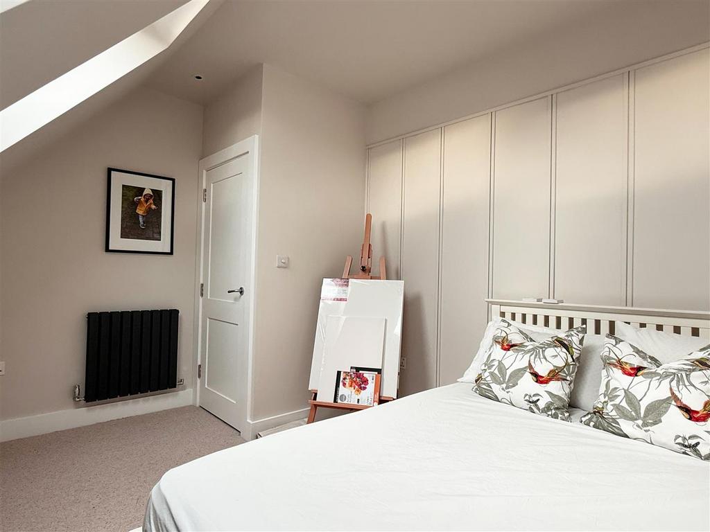 34. Bedroom-4-Image-2.jpg