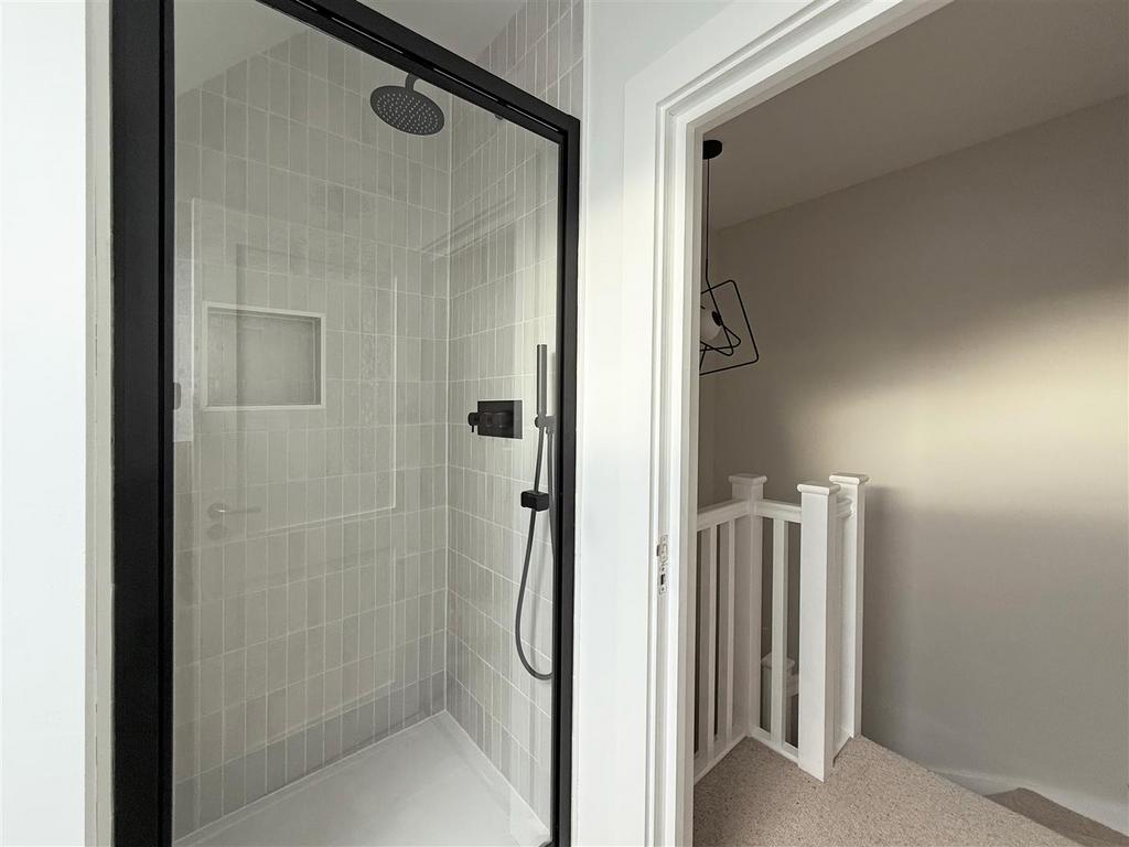 36. Second-Floor-Bathroom.jpg
