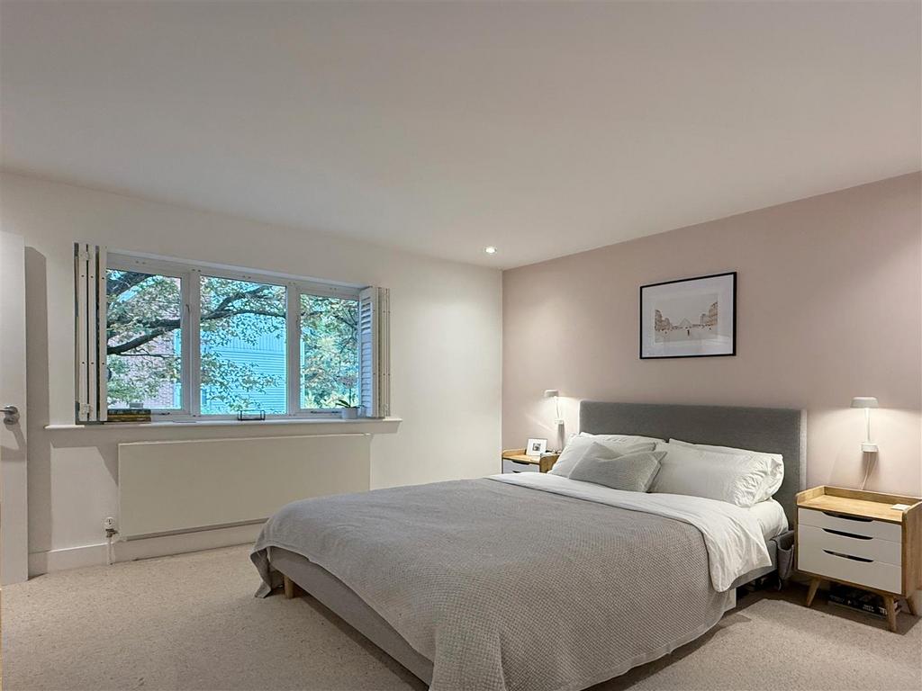 21. Master-Bedroom-2.jpg