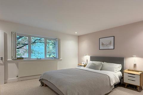 5 bedroom semi-detached house for sale, Shoesmith Lane, Kings Hill, ME19 4FF