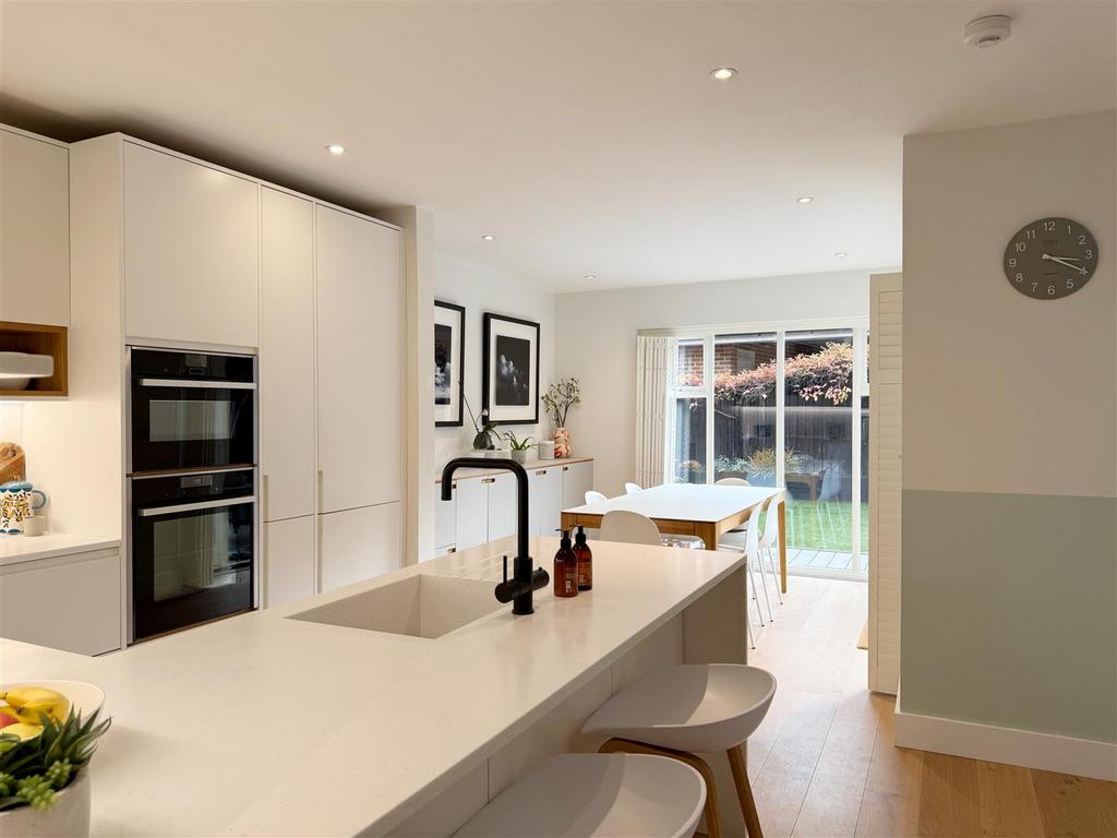 11. Kitchen-Image-3.jpg