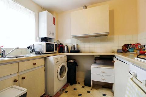 1 bedroom flat for sale, Greystoke Road, Slough
