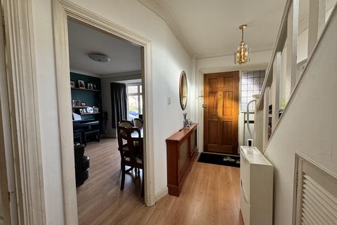 undefined, Lyncroft Avenue, Pinner HA5