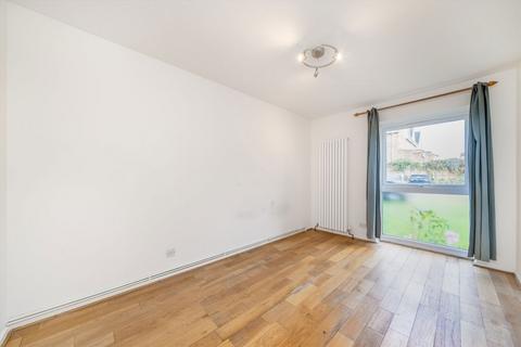 undefined, Cromwell Road, Teddington TW11