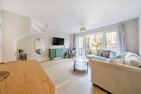 3 bedroom terraced house for sale, Longley Road, Chichester, PO19