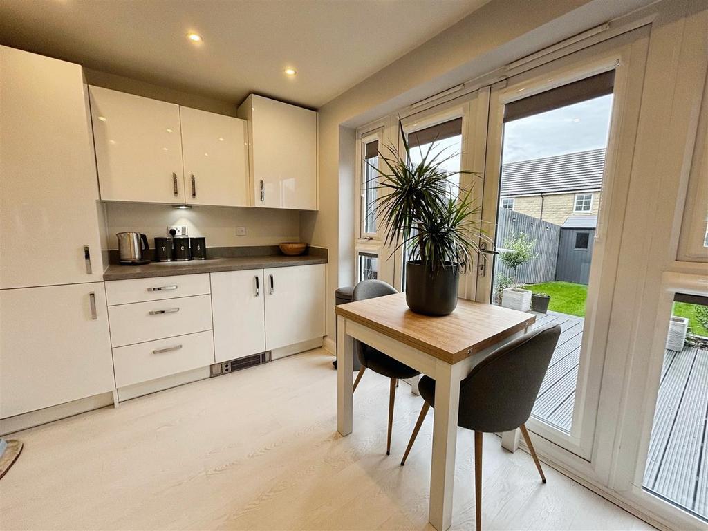 Breakfast Kitchen