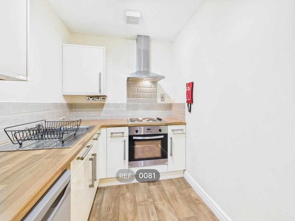 Kitchen &amp; Living area