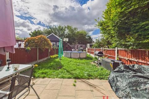 undefined, Guysfield Drive, Rainham
