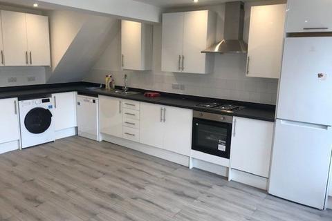 4 bedroom flat to rent, Cowley Road