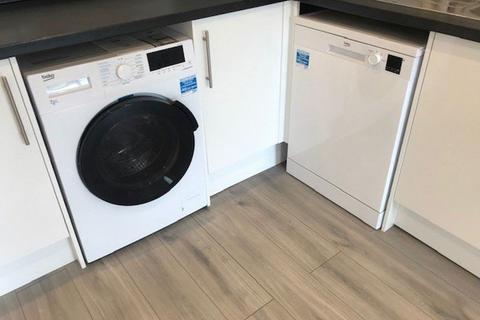 4 bedroom flat to rent, Cowley Road