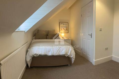 undefined, Room 4, Newcastle Avenue, Worksop