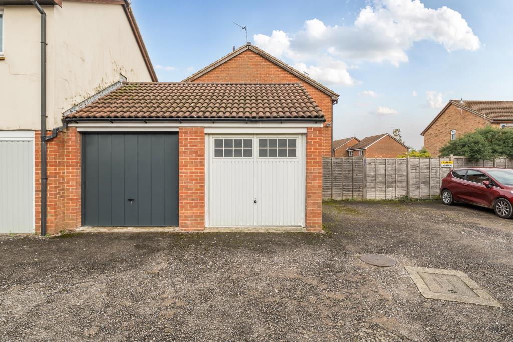 Garage/Drive