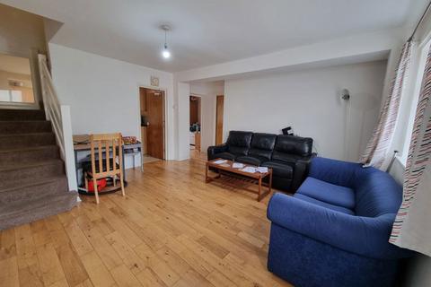 6 bedroom house to rent, Littlehay Road