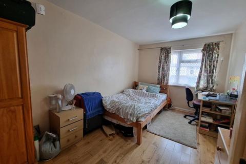 6 bedroom house to rent, Littlehay Road
