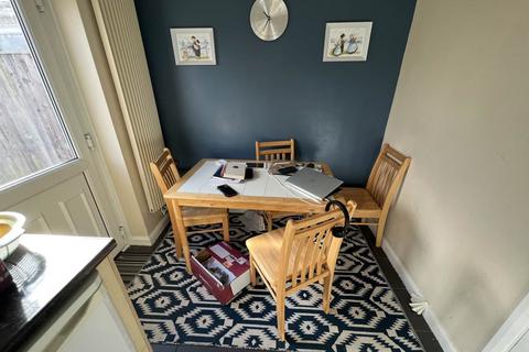 2 bedroom house to rent, Courts Barton, Frome, Somerset