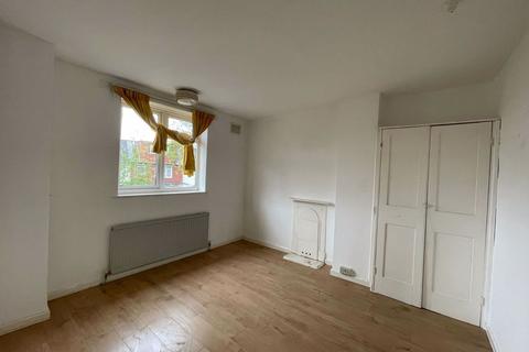 3 bedroom end of terrace house to rent, Dryfield Road, Edgware, HA8