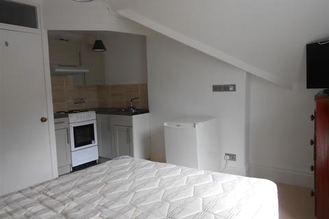 1 bedroom flat to rent, 84 Station Road, Okehampton EX20