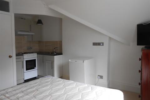 1 bedroom flat to rent, 84 Station Road, Okehampton EX20