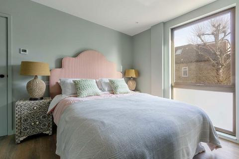 undefined, Craven Avenue, London W5