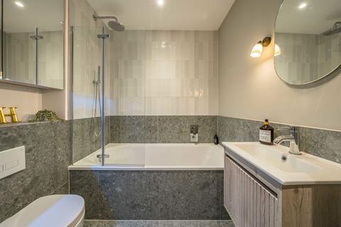 undefined, Craven Avenue, London W5