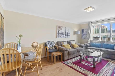 1 bedroom flat to rent, Sopwith Way, Kingston Upon Thames KT2