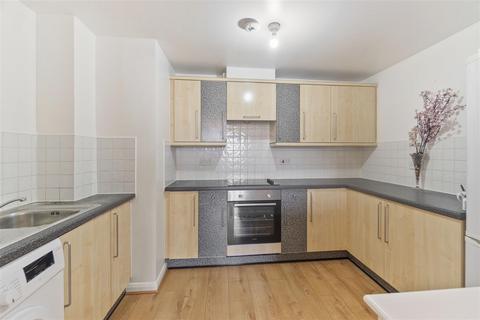 1 bedroom flat to rent, Sopwith Way, Kingston Upon Thames KT2