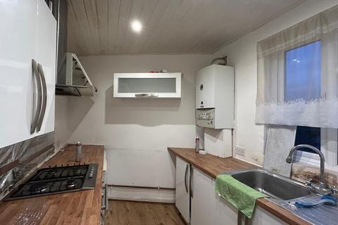 undefined, Central Parade, HOUNSLOW TW5
