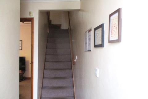 4 bedroom cottage to rent, Crescent Road