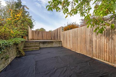 Flat 2, 98 Birchanger Road, London, SE25 5BG