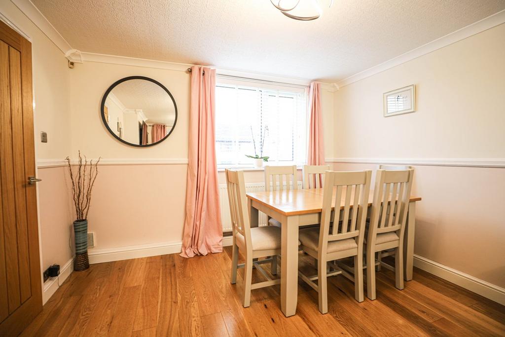 Dining Lounge