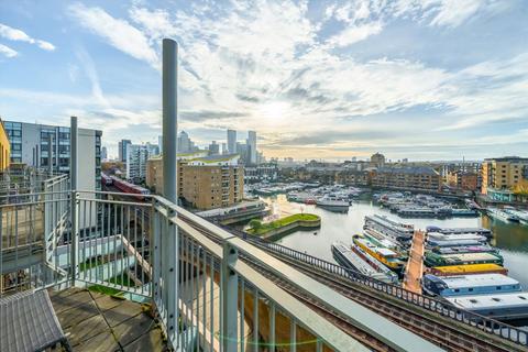 2 bedroom flat to rent, Commercial Road, London E14