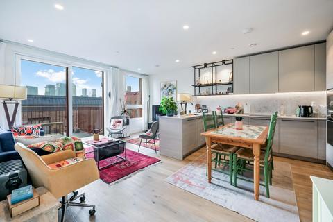 1 bedroom apartment for sale, Iris House, Hemlock Street, London, E14