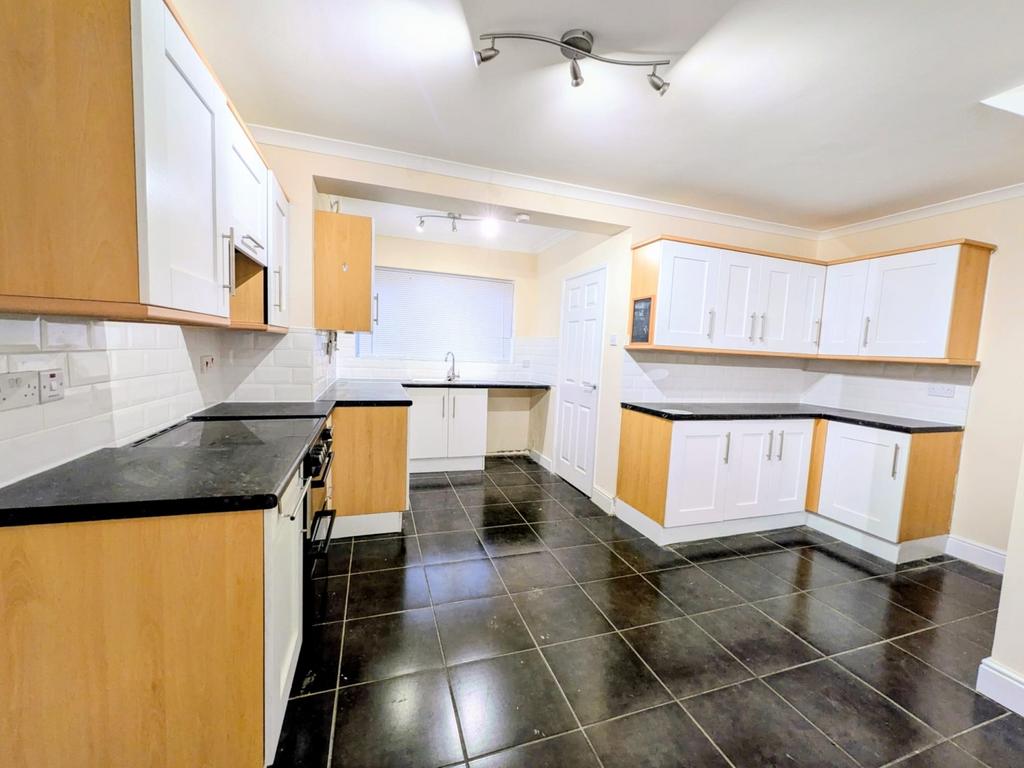 367f9b81-5774-46ed-9e6a-799e988997b4