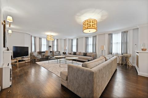 4 bedroom apartment to rent, London W8
