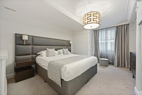 4 bedroom apartment to rent, London W8