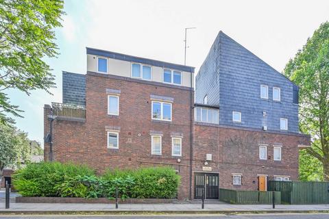 undefined, Cartwright St, Tower Hill, London, E1