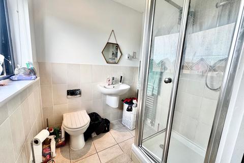 2 bedroom apartment for sale, Valencay, West Quay