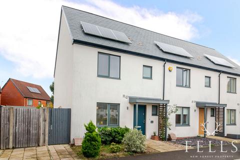 3 bedroom end of terrace house for sale, Gold Drive, Ringwood BH24