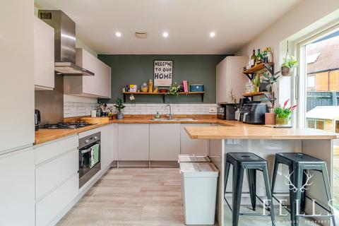 3 bedroom end of terrace house for sale, Gold Drive, Ringwood BH24