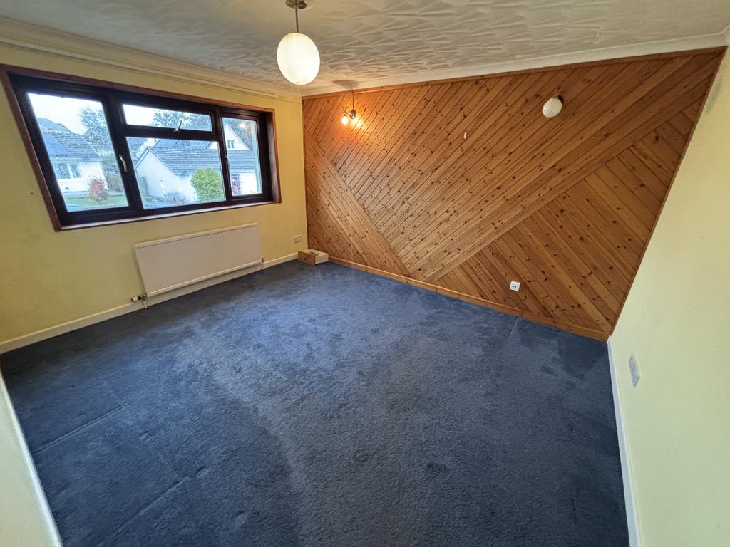 Front bedroom 1