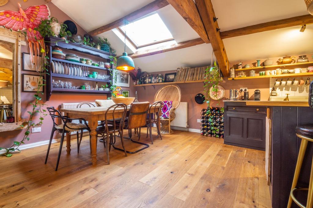 Kitchen / living area